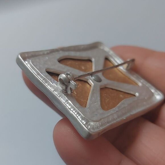 Winter Snowflakes Two Tone Gold Silver Rectangle Brooch Pin - Picture 6 of 6